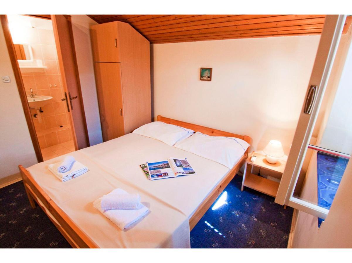 ヴィラ ミア カサ スペタル 部屋 写真